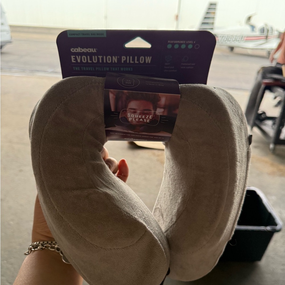 Cabeau Evolution Pillow - Gray NWT